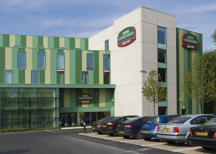 Courtyard By Marriott London Gatwick Airport
